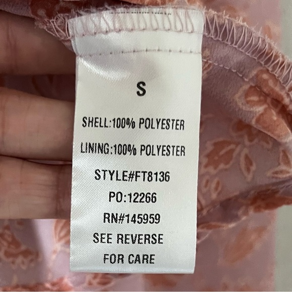 Dress Forum UO Babydoll Pink Floral Blouse Women’s Small - Picture 7 of 11